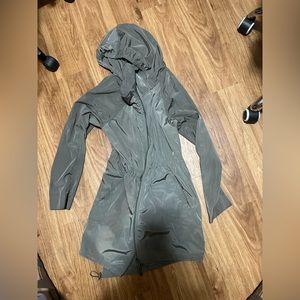 Athletes trench coat / rain jacket